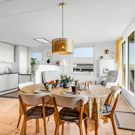Villum - 50m From The Sea By Interhome *